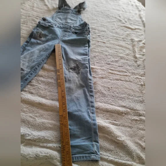 Girls Oshkosh Bib Overalls with Patches Size 6-6X - Picture 7 of 11